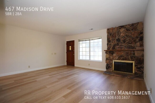Foto del edificio - Spacious Home in Beautiful Blossom Valley ...