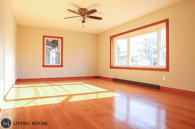 Sala de estar - 704 McCullum Ave