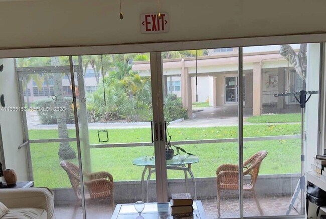 Foto del edificio - 1530 NE 191st St