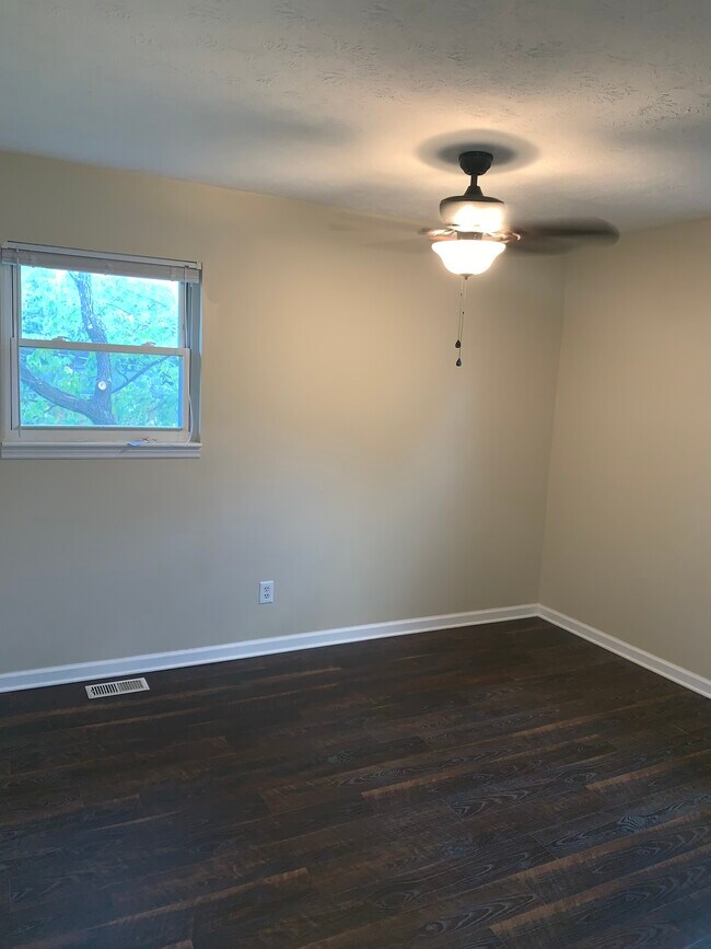 2 of 3 bedrooms upstairs - 1240 keeneland ct