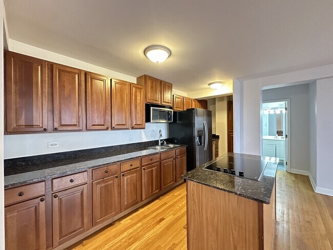 Foto del edificio - 4180 N Marine Dr