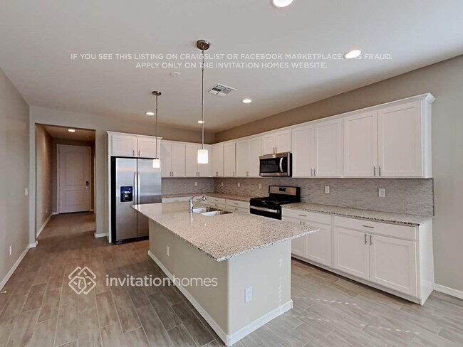 Building Photo - 10831 W Luke Ave