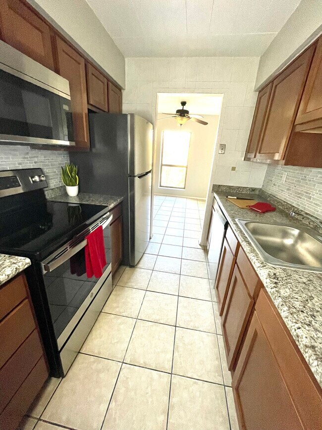 Foto del edificio - Pine View Apartments