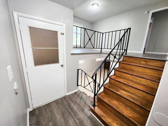 Foto del edificio - 3 bedroom 2 bathroom in Kansas City