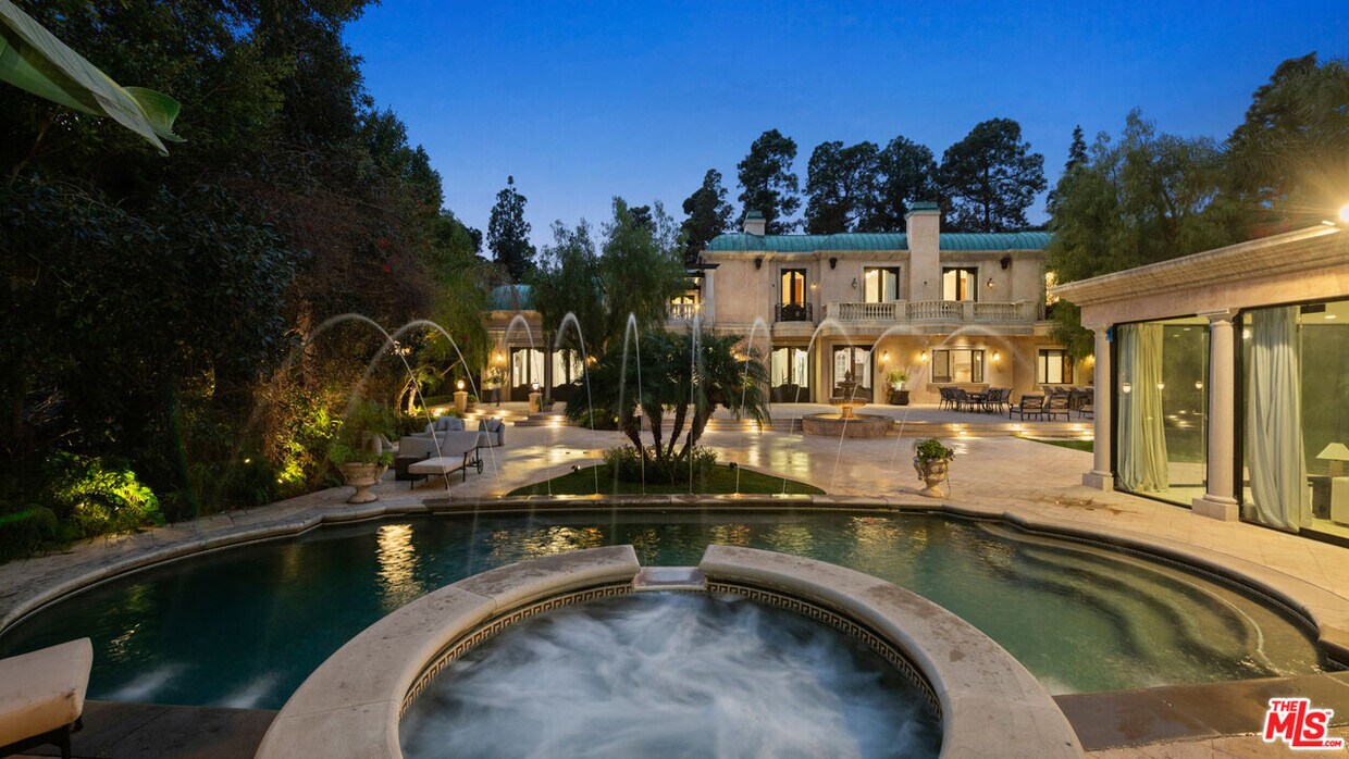 Foto principal - 1021 N Crescent Dr