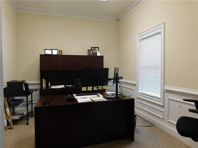 Foto del edificio - 4485 Tench Rd