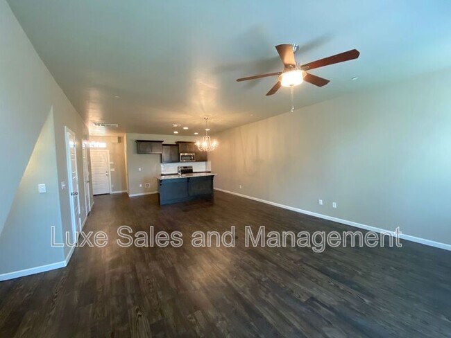 Foto del edificio - 767 SW 14th St