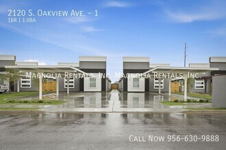 Building Photo - 2120 S Oakview Dr
