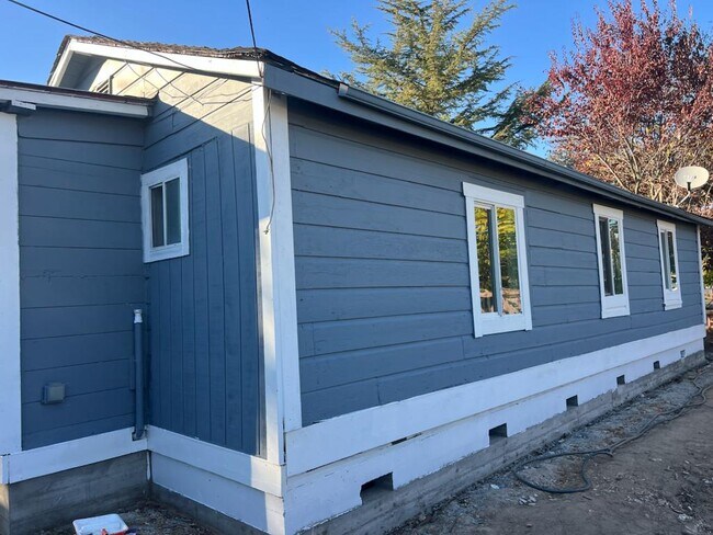 Building Photo - 4026 Sebastopol Rd