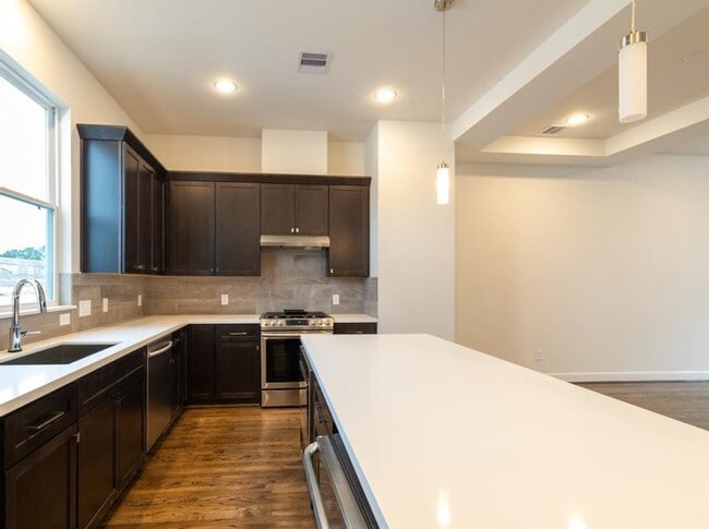 Foto del edificio - 1735 Eado Point Ln