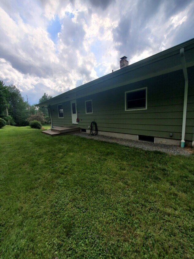 Ranch style house with attached garage - 519 Lancaster Rd
