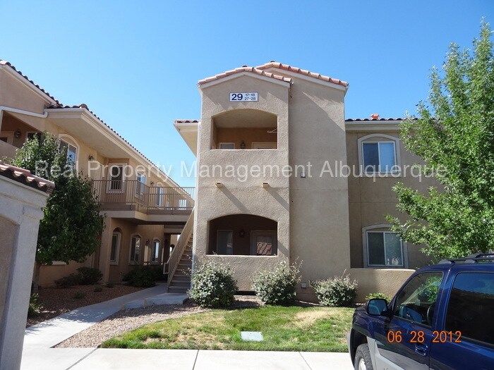 Foto principal - 6800 Vista del Norte Rd NE
