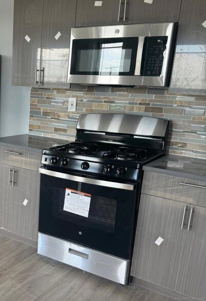 Foto principal - 780 Hallett St