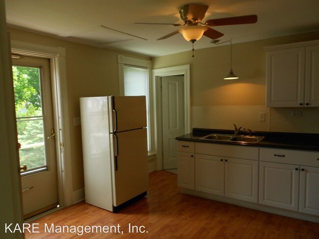 Foto del edificio - 1 br, 1 bath House - 27 South Lake Street