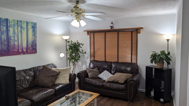 Building Photo - 3806 Plainsman Ln
