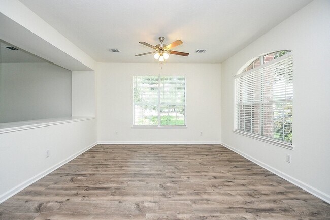 Foto del edificio - 21610 Woodoak Ct