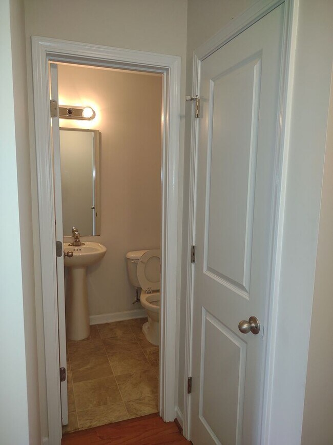 Foto del edificio - Super Four bedroom home in Northeast Columbia!