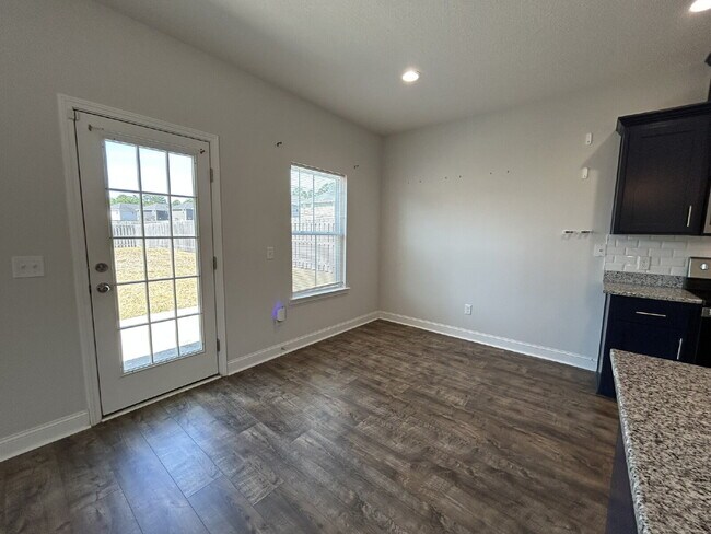 Foto del edificio - Home for Rent