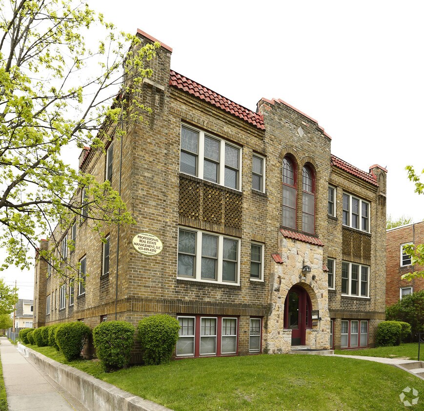 Building Photo - 1642 Charles Ave