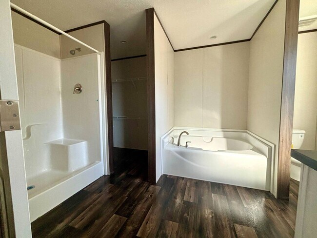 Foto del edificio - 2101 Ladnier Rd