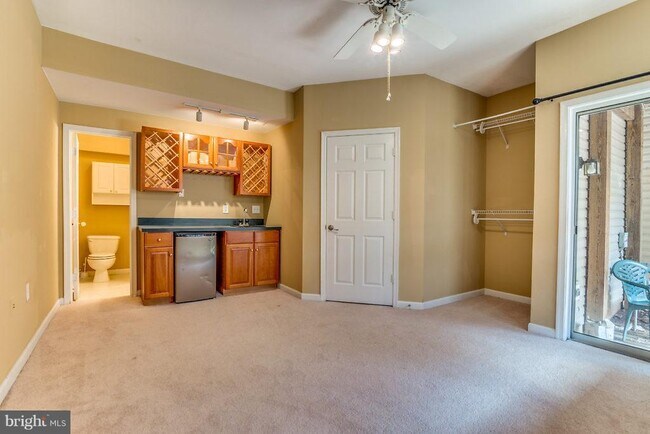 Foto del edificio - 14603 Willow Creek Dr