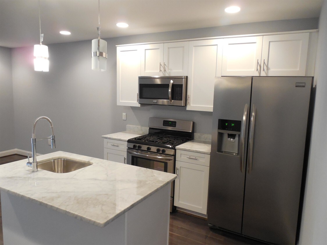 Foto principal - 710 Shepherd Rd NW