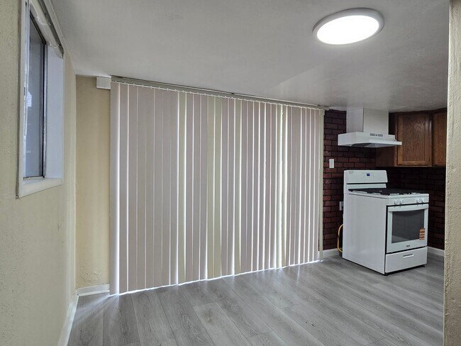 Foto del edificio - 15086 Woodard Rd