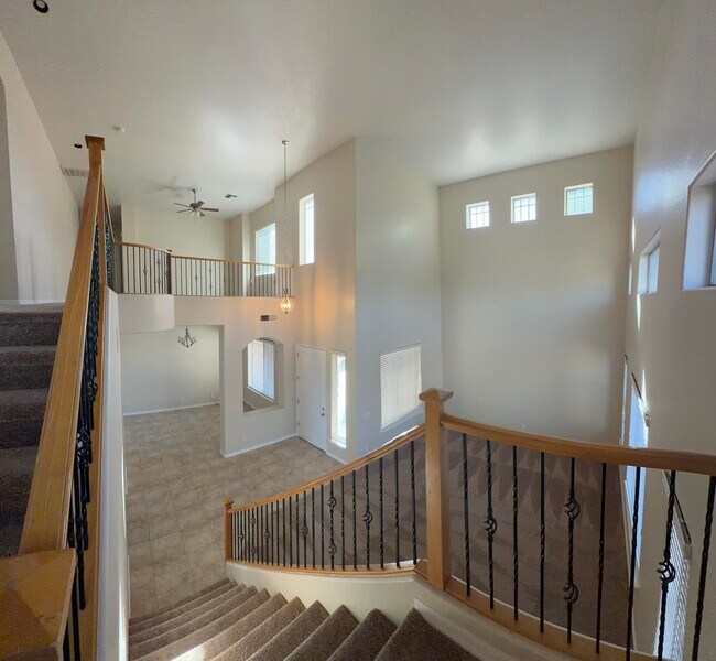 Building Photo - 3163 S Porter St