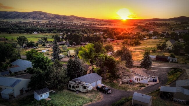 1/2 Acre of Peace - 3707 N County Road 27
