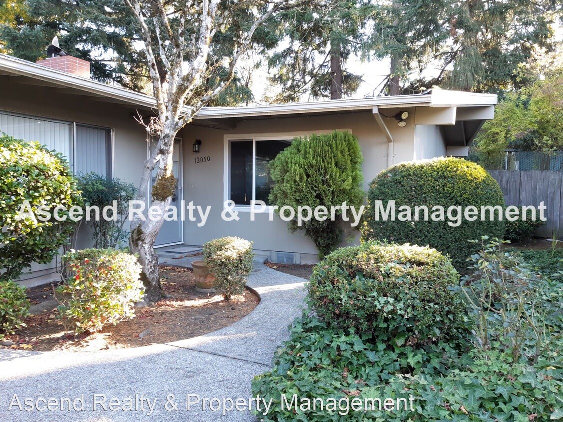 Foto principal - 2 br, 1 bath House - 12050 SW Denney Rd