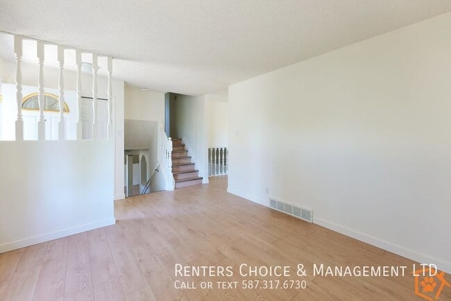 Building Photo - Spacious and Pet Friendly 4-Level Split wi...