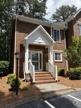 Building Photo - 2000 Ridge Brook Ct