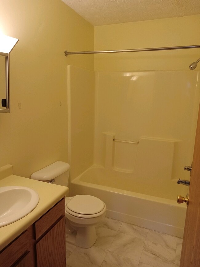 Building Photo - Betty Jane Apartments