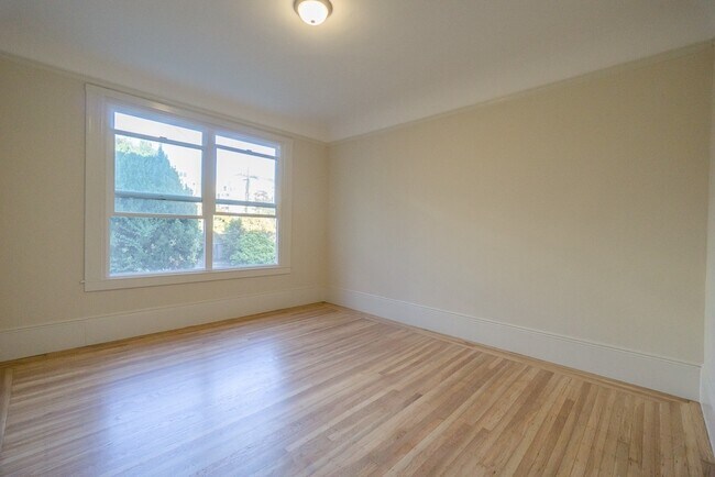 Foto del edificio - 2040-2044 Larkin Street