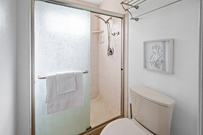 Building Photo - 607 Sand Hook Isle