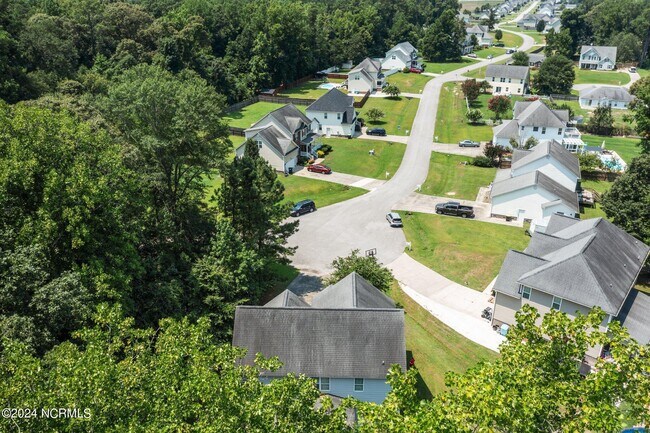 Foto del edificio - 147 Farmington Dr