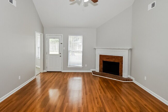 Building Photo - 145 Sandpiper Dr