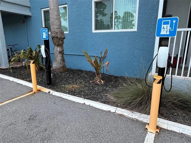 Foto del edificio - 2700 Coconut Bay Ln