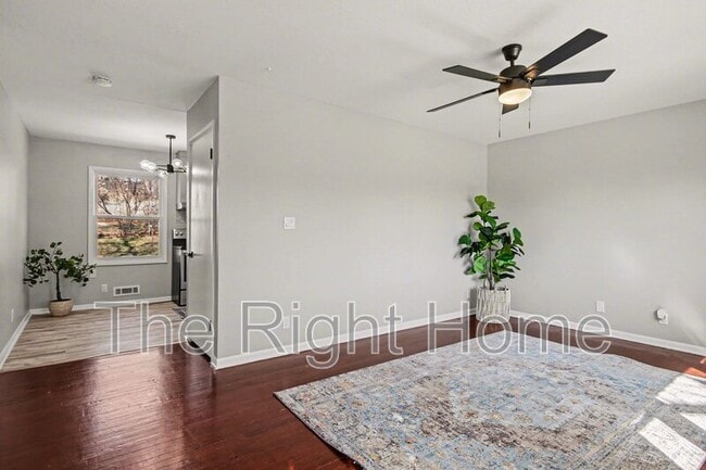 Building Photo - 1606 Cole Creek Dr