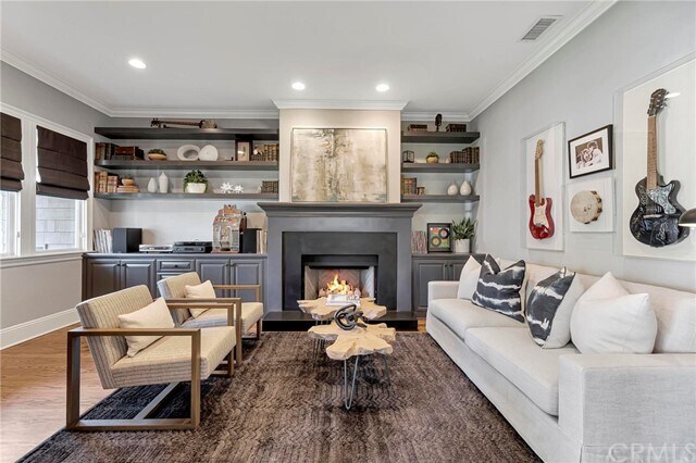 Foto del edificio - 1836 Port Stanhope Pl