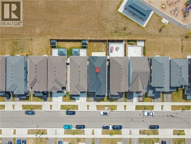 Building Photo - 30 Saxony St