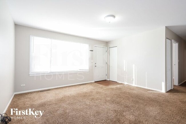 Foto del edificio - 760 Larkdale Row