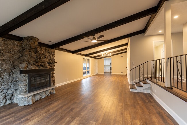 Building Photo - 5643 S Harlem Ave