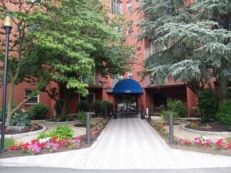 Building Photo - 115 W Squantum St