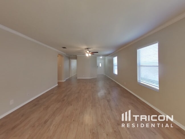 Building Photo - 8027 Abbotts Pointe
