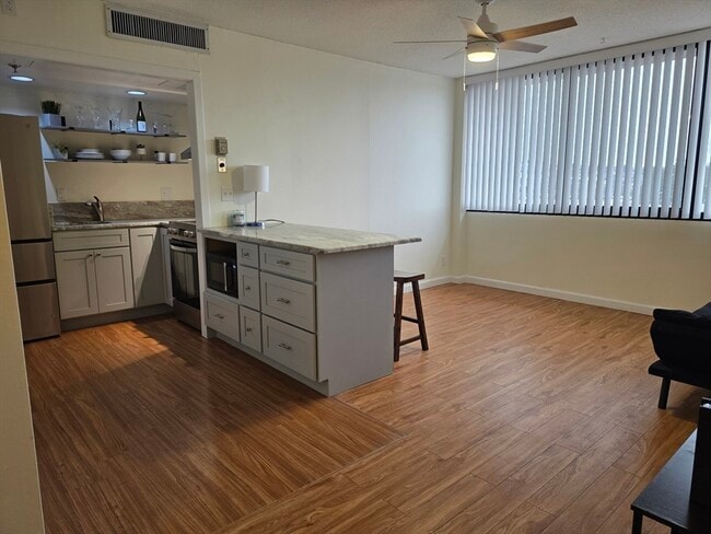 Building Photo - 70 Southbridge St