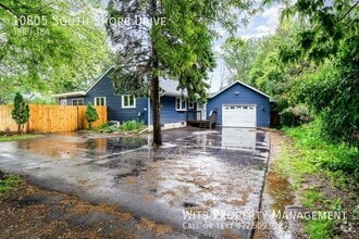 Building Photo - 10805 S Shore Dr
