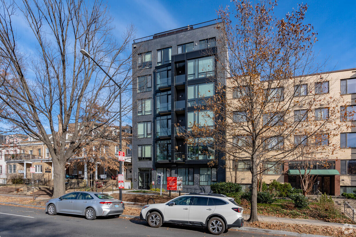 4111 Connecticut Ave - The Claire
