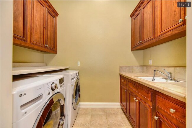 Building Photo - 6103 Southerness Dr