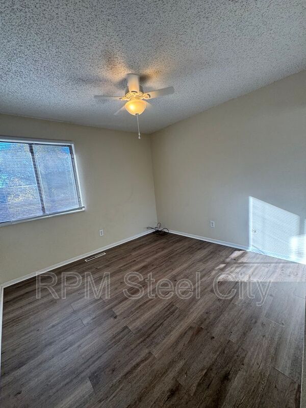 Foto del edificio - 605-607 West 15th St